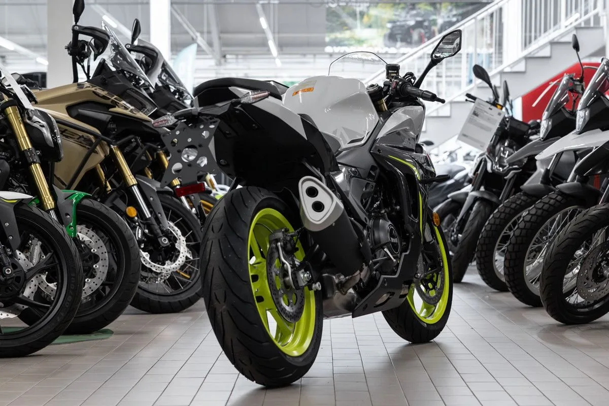 Benelli Tornado 550