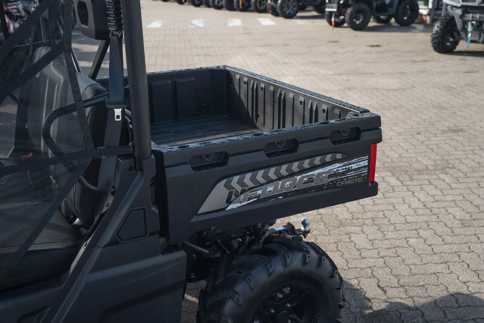 CFMOTO UForce 600