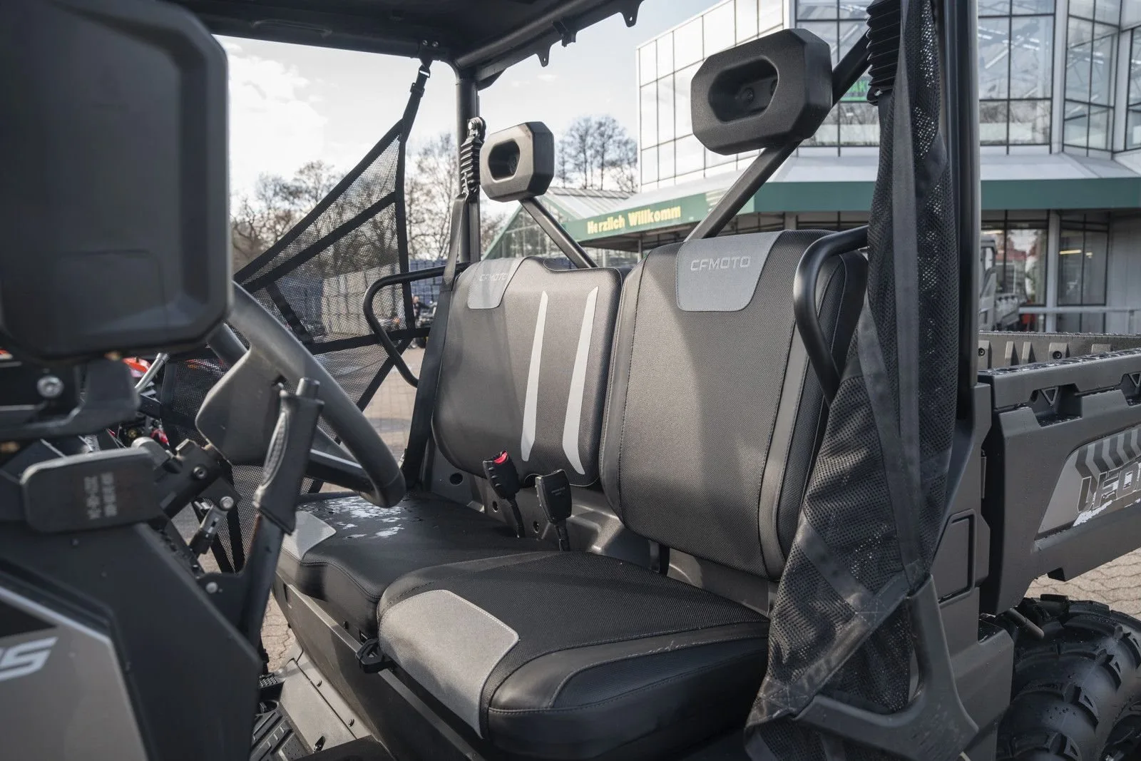 CFMOTO UForce 600