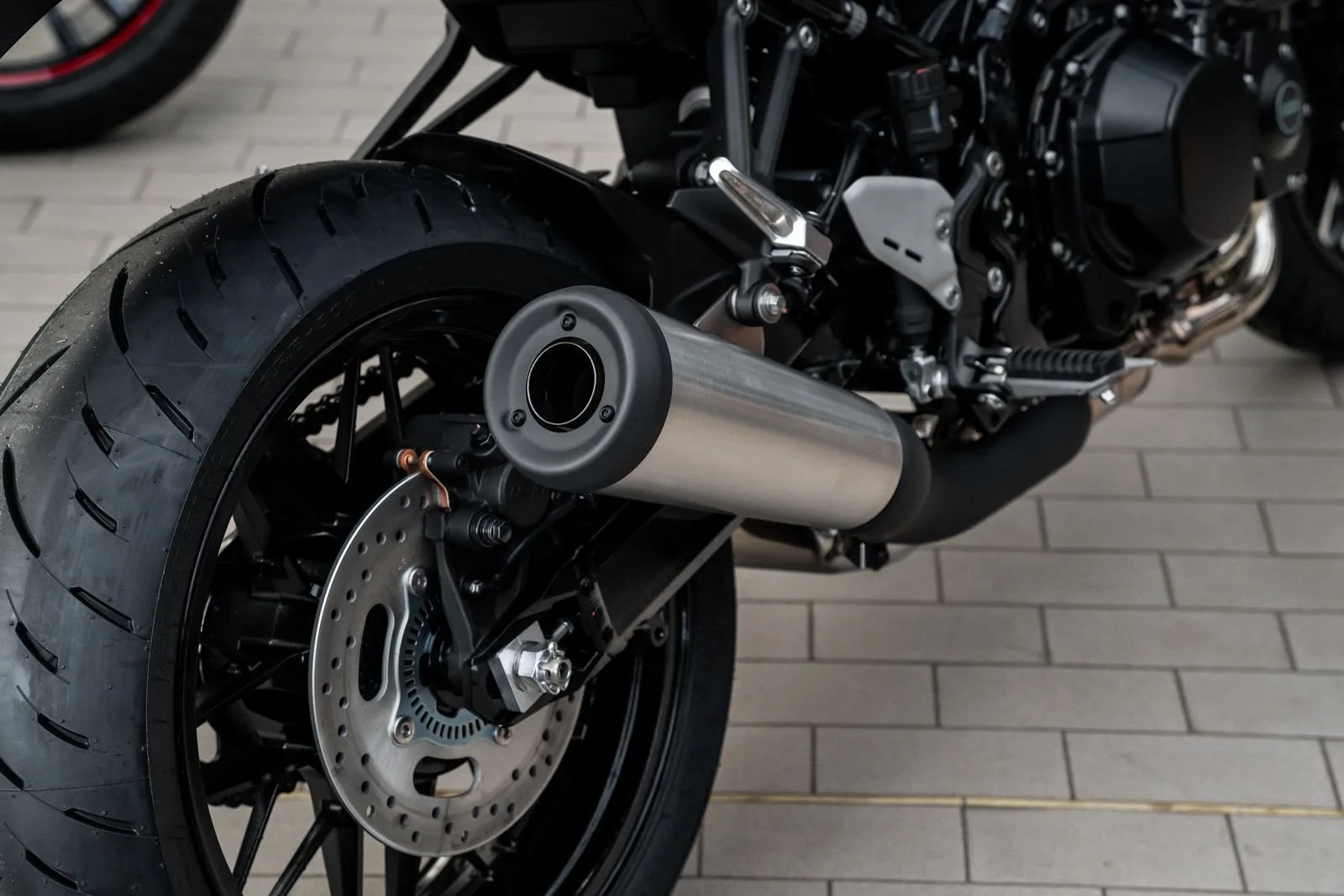 Kawasaki Z900 RS Black Ball Edition