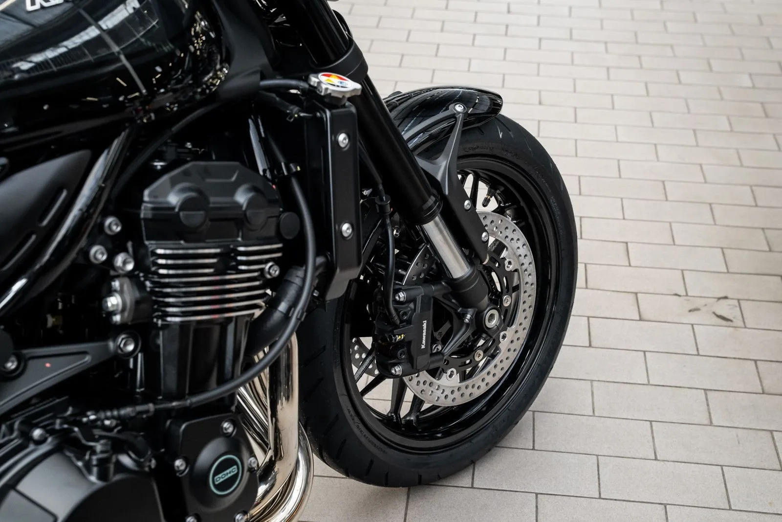 Kawasaki Z900 RS Black Ball Edition