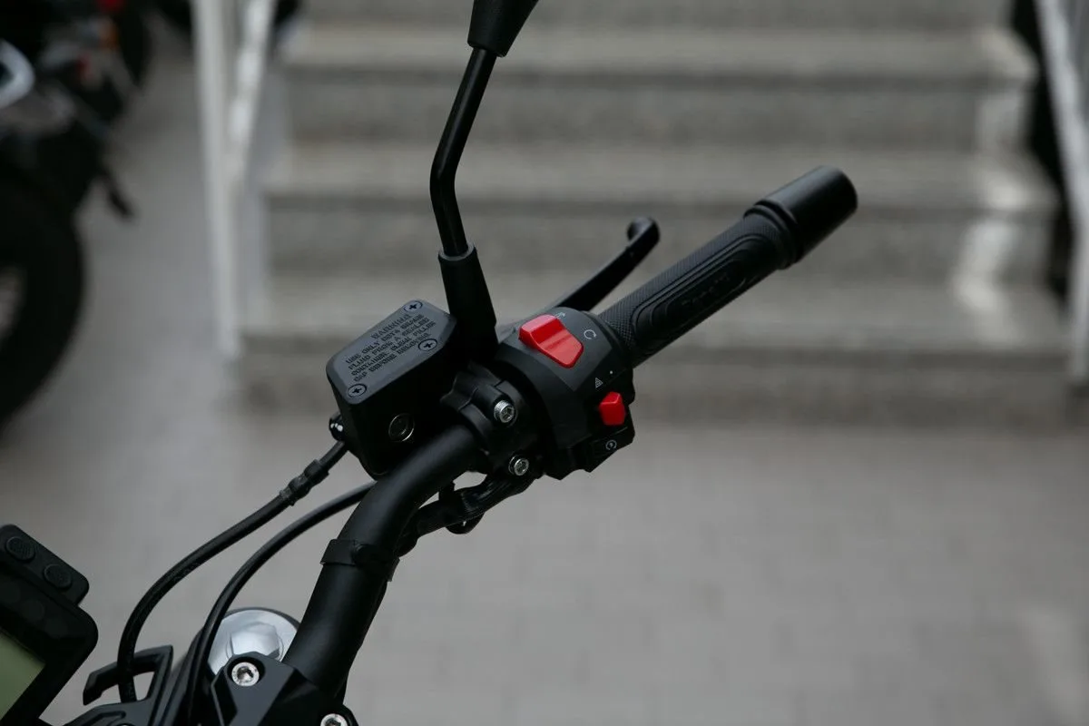 Benelli Leoncino 125