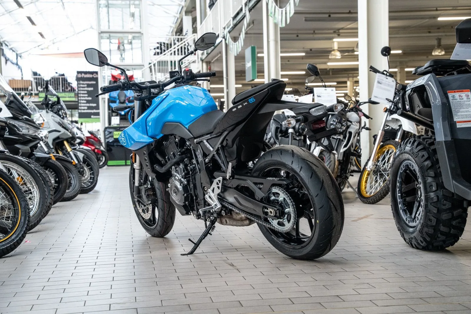 Suzuki GSX-8S