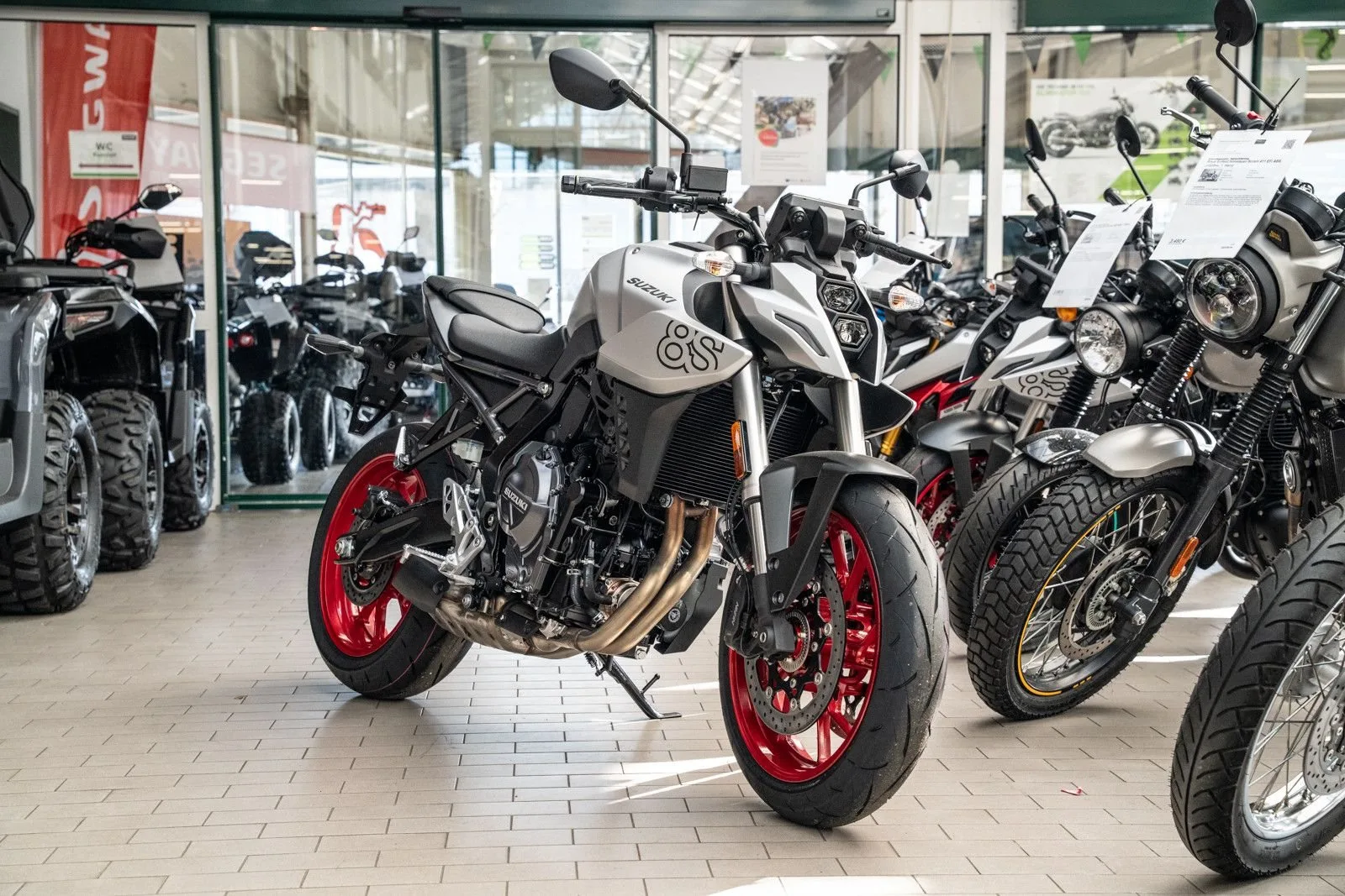 Suzuki GSX-8S
