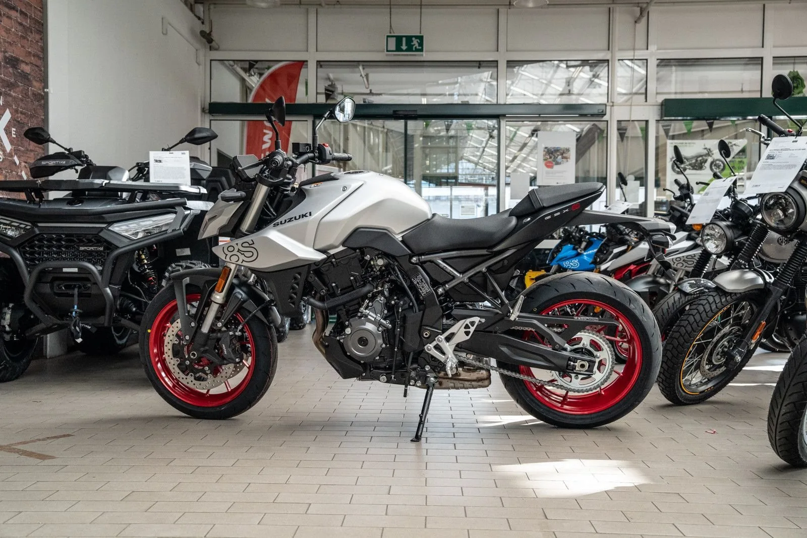 Suzuki GSX-8S