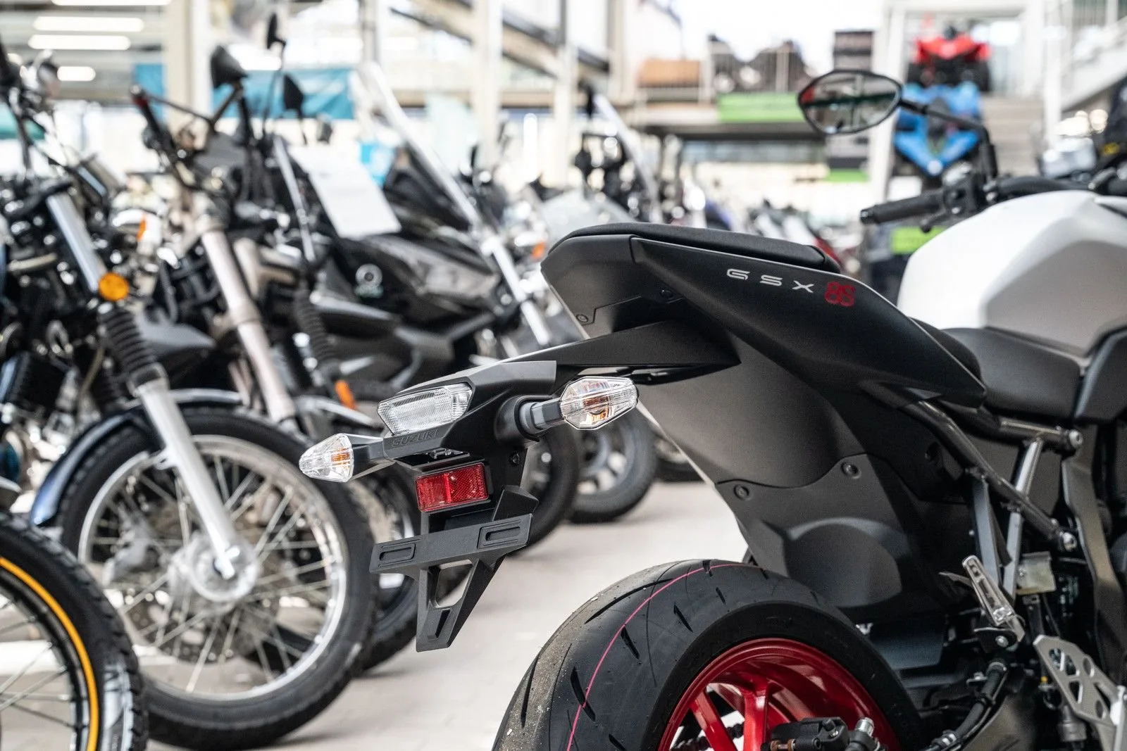 Suzuki GSX-8S