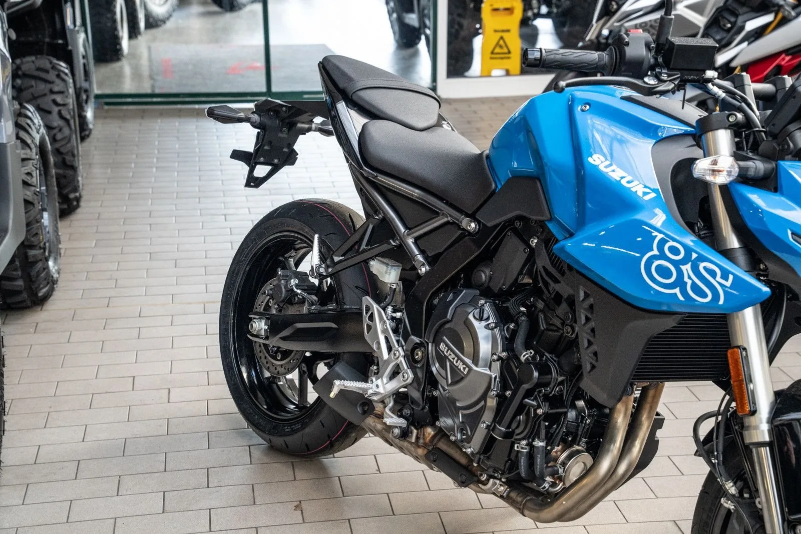 Suzuki GSX-8S