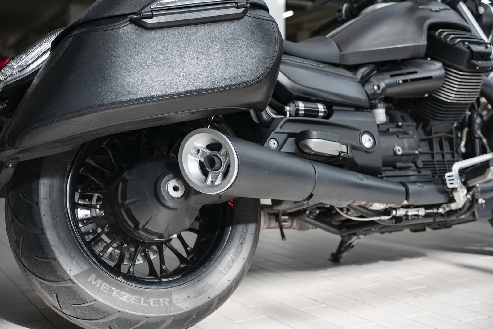 Moto Guzzi California 1400 Audace Carbon