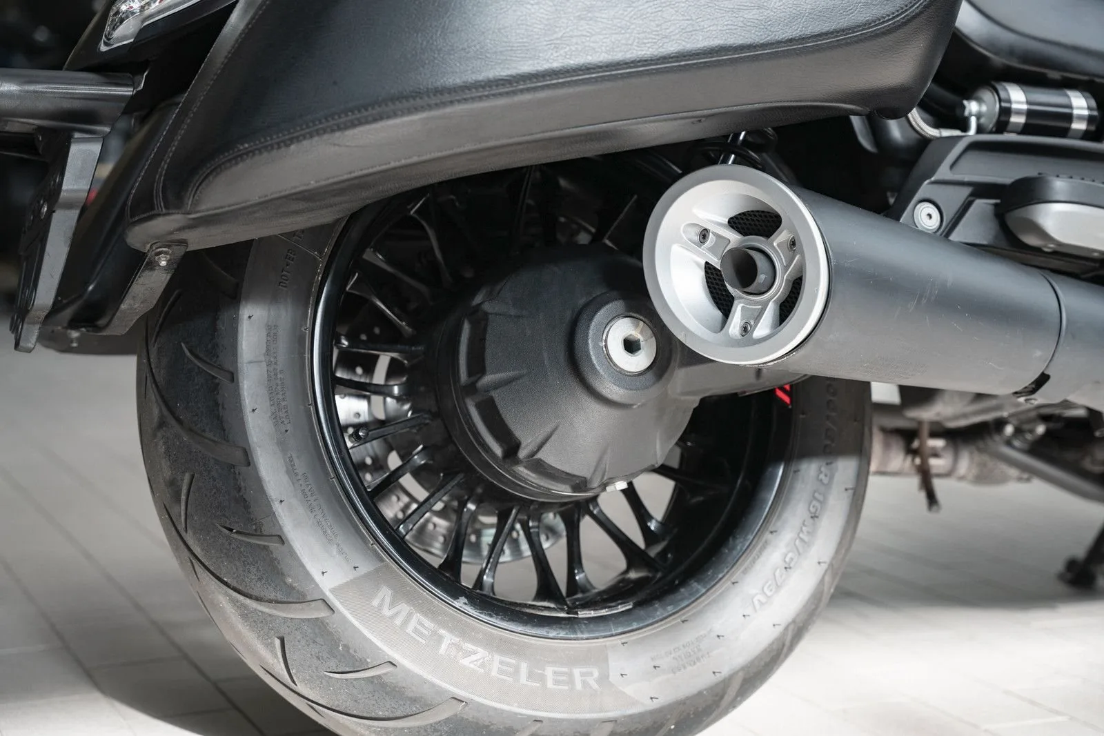 Moto Guzzi California 1400 Audace Carbon