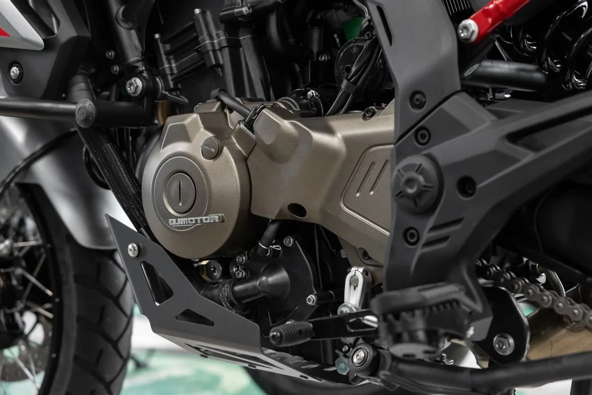 QJ Motor SRT 600 SX