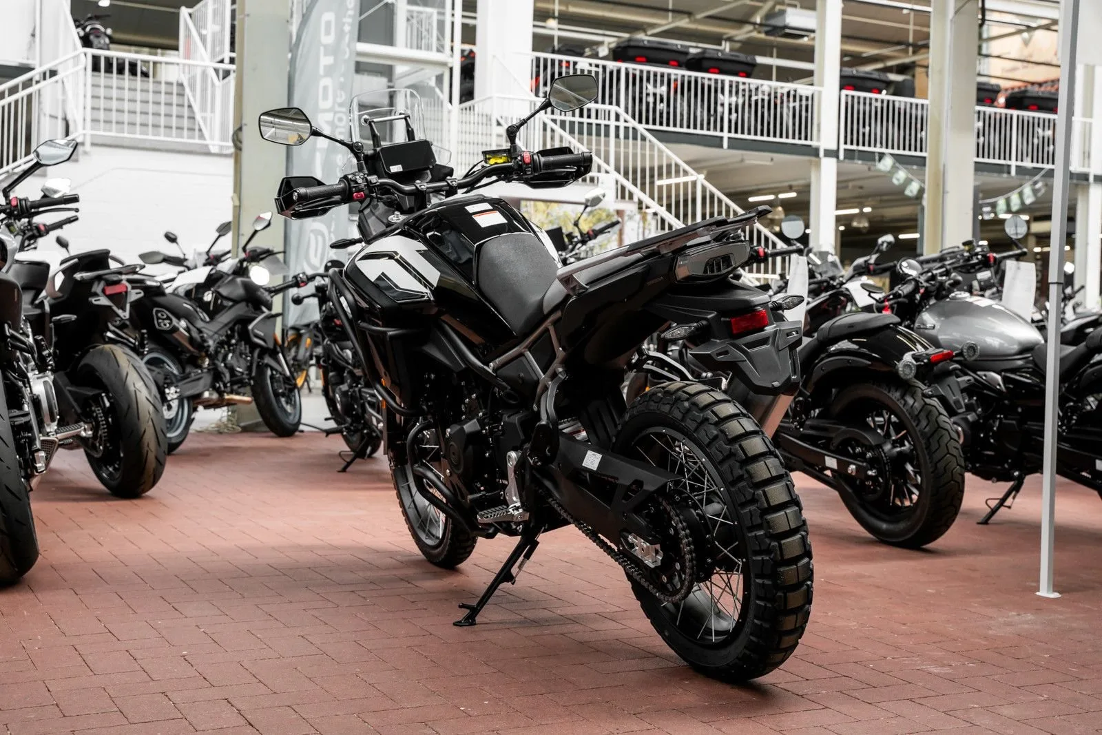 CFMOTO 450MT
