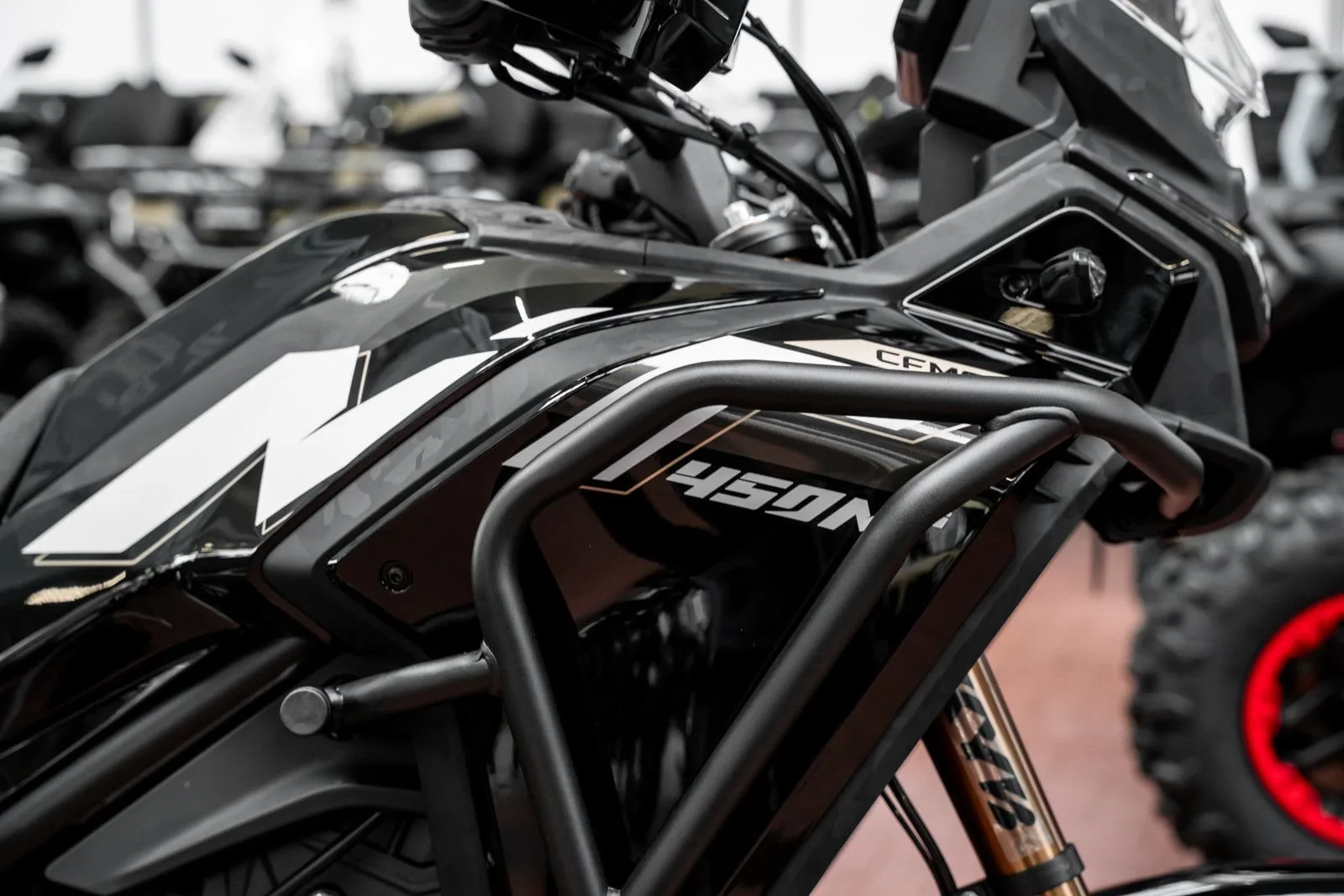 CFMOTO 450MT