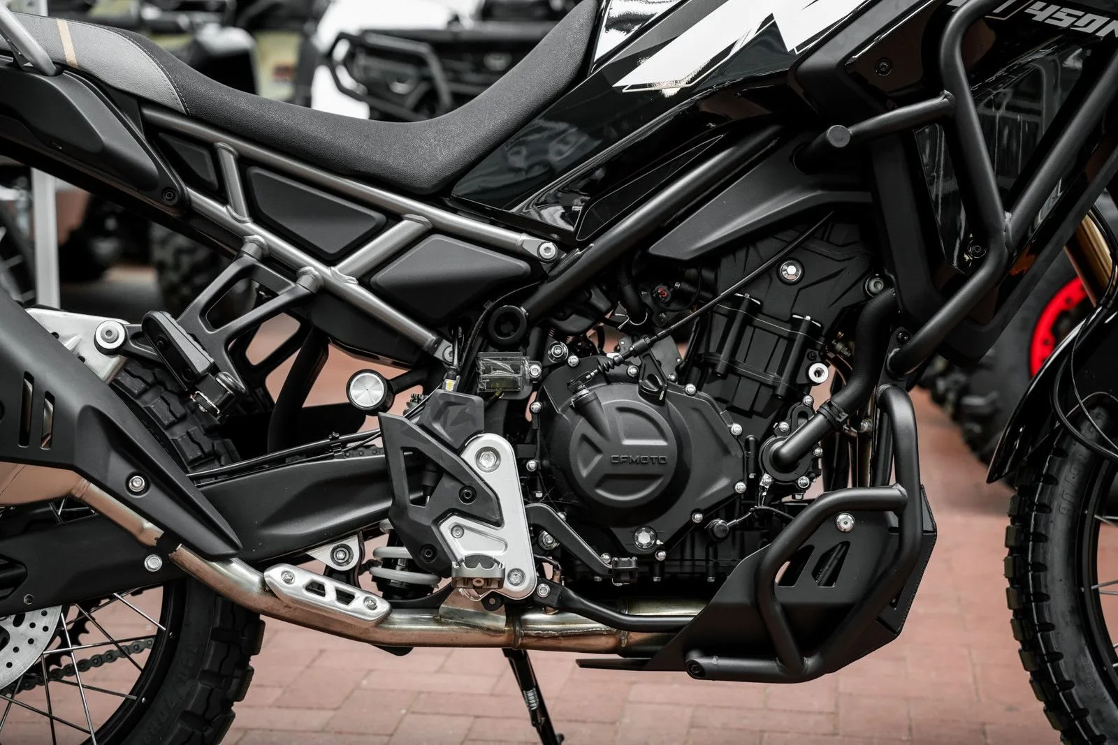 CFMOTO 450MT