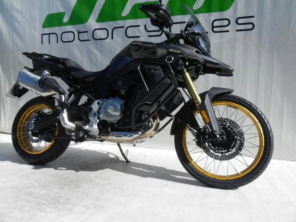 Voge DS900X