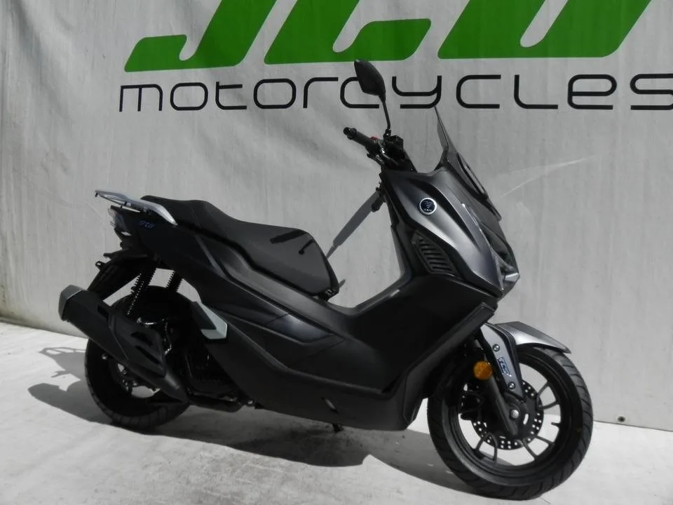 Voge SR1 125 ABS TCS