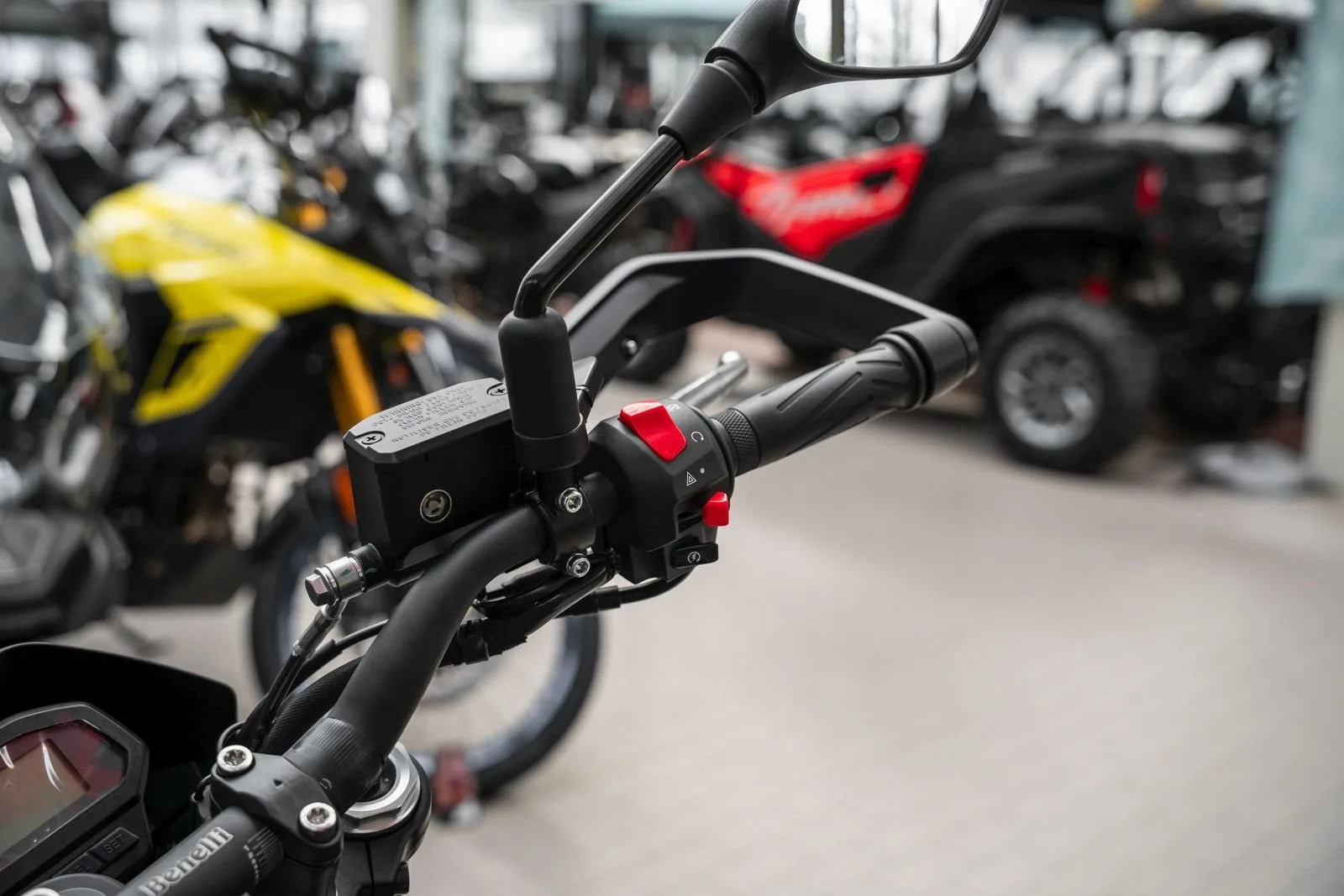 Benelli BKX 125 S