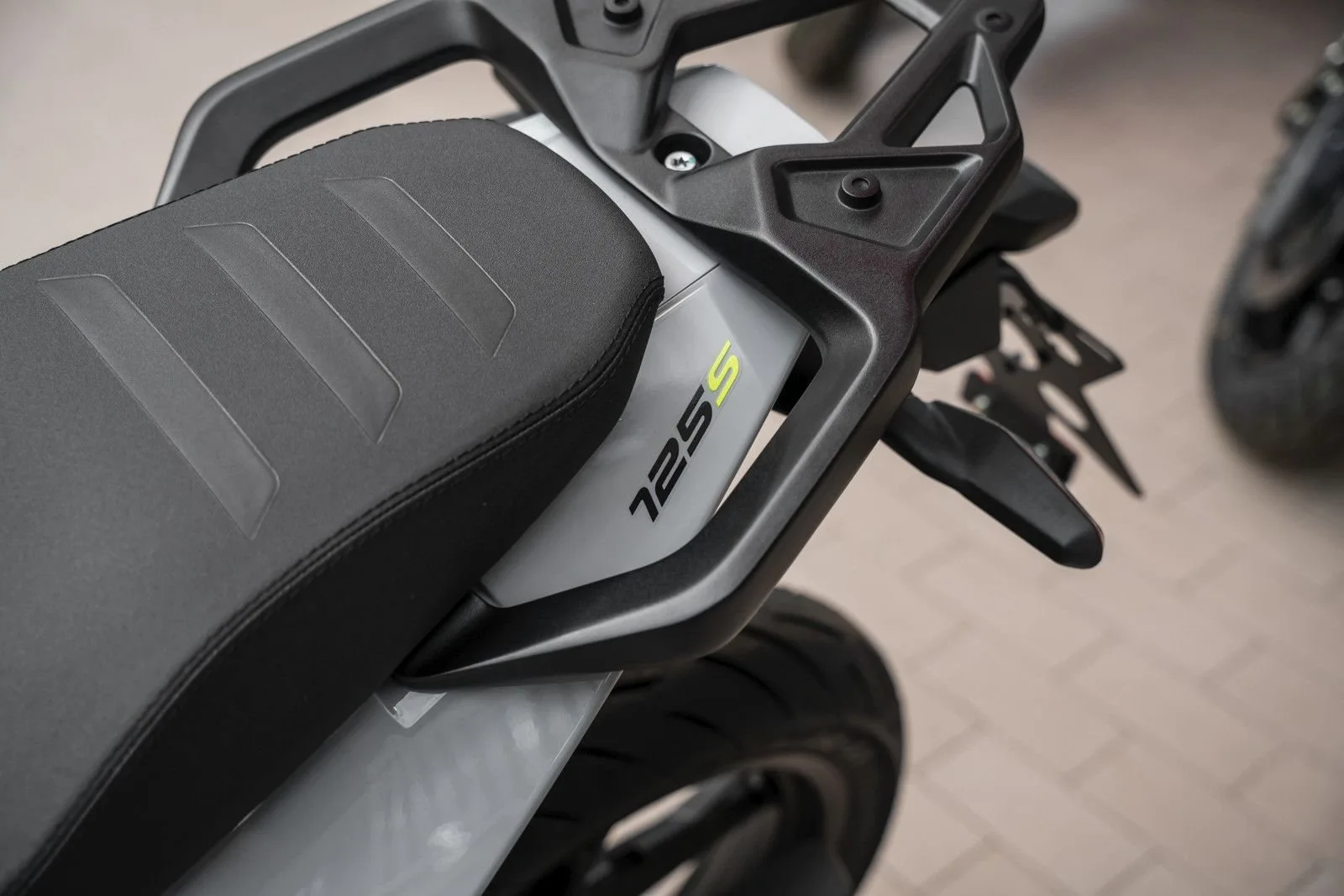 Benelli BKX 125 S