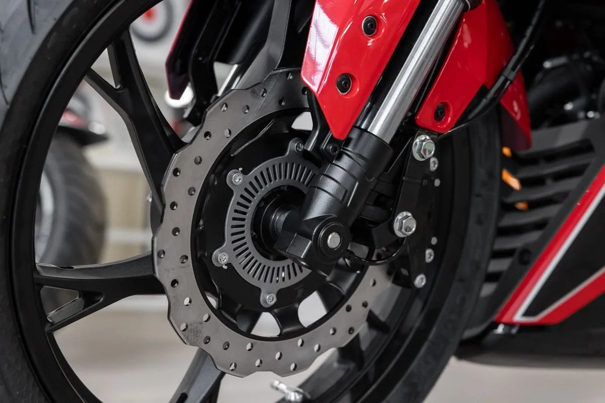 QJ Motor SRK 125 R