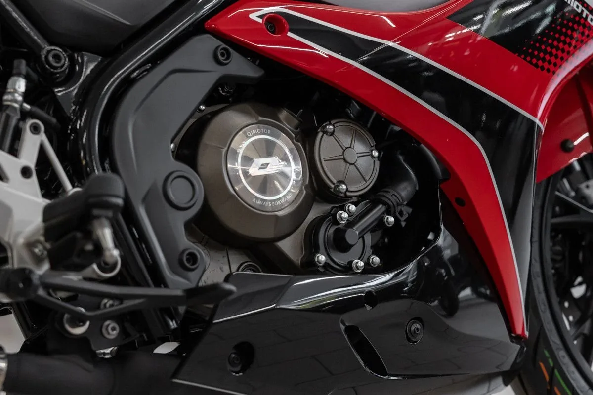 QJ Motor SRK 125 R
