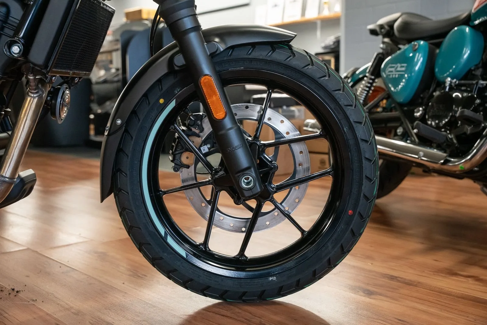 Royal Enfield Guerrilla 450