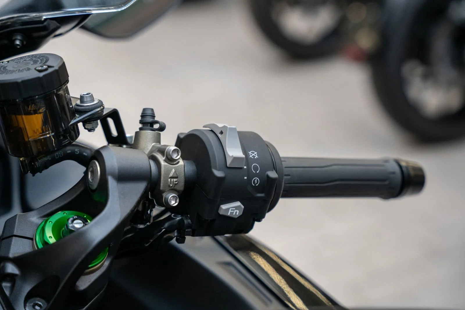 Kawasaki Ninja H2 SX