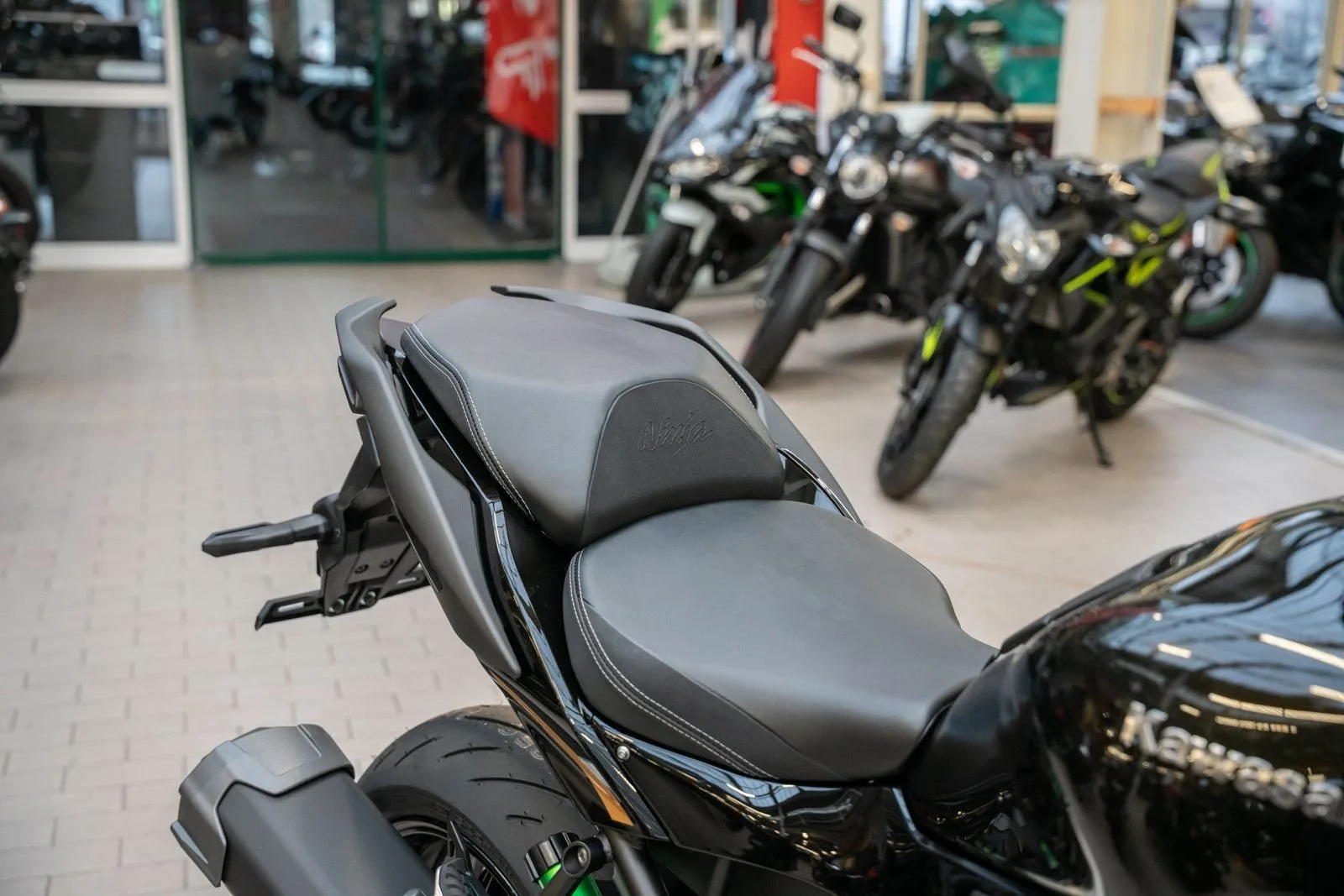 Kawasaki Ninja H2 SX
