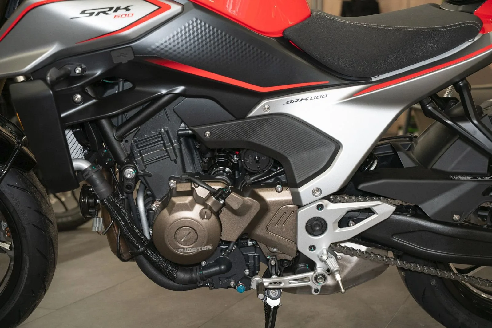 QJ Motor SRK 600 PRO