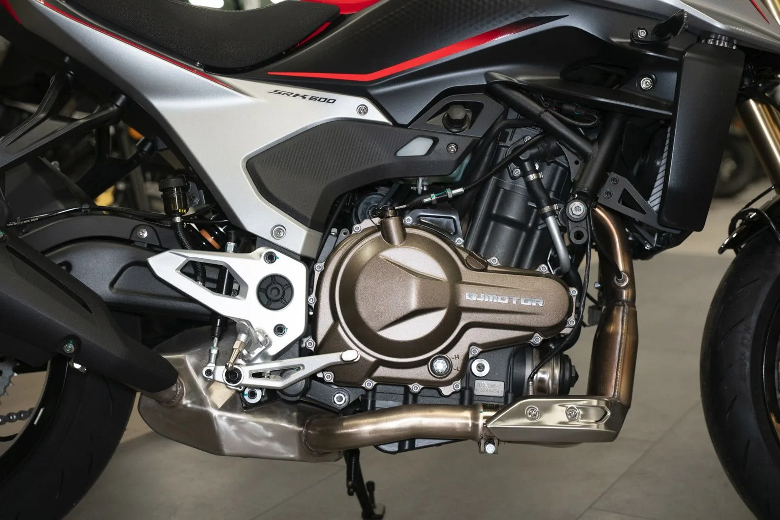 QJ Motor SRK 600 PRO