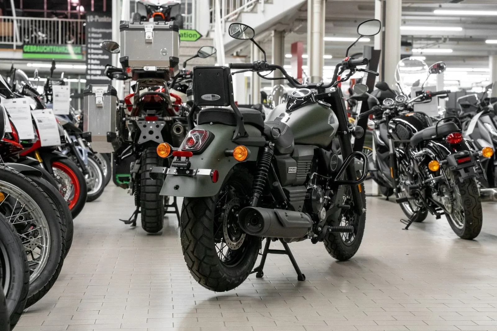 United Motors UM Renegade Commando 300