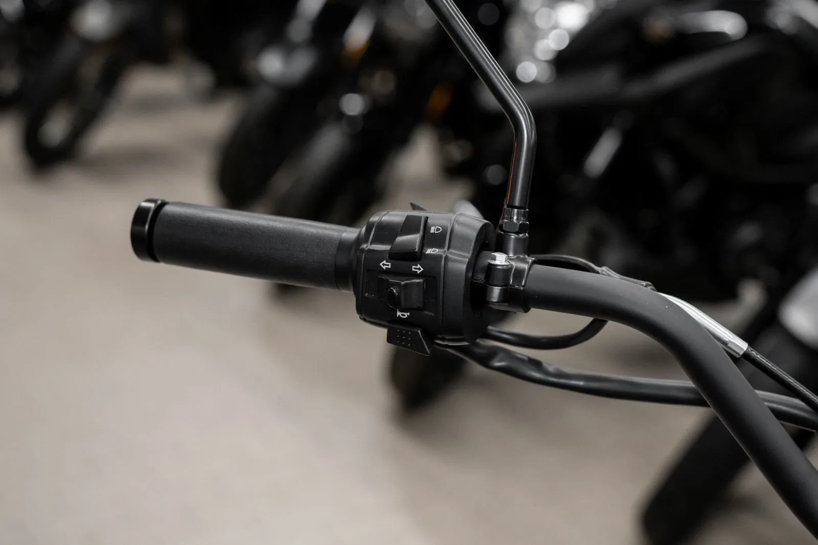 United Motors UM Renegade Commando 300