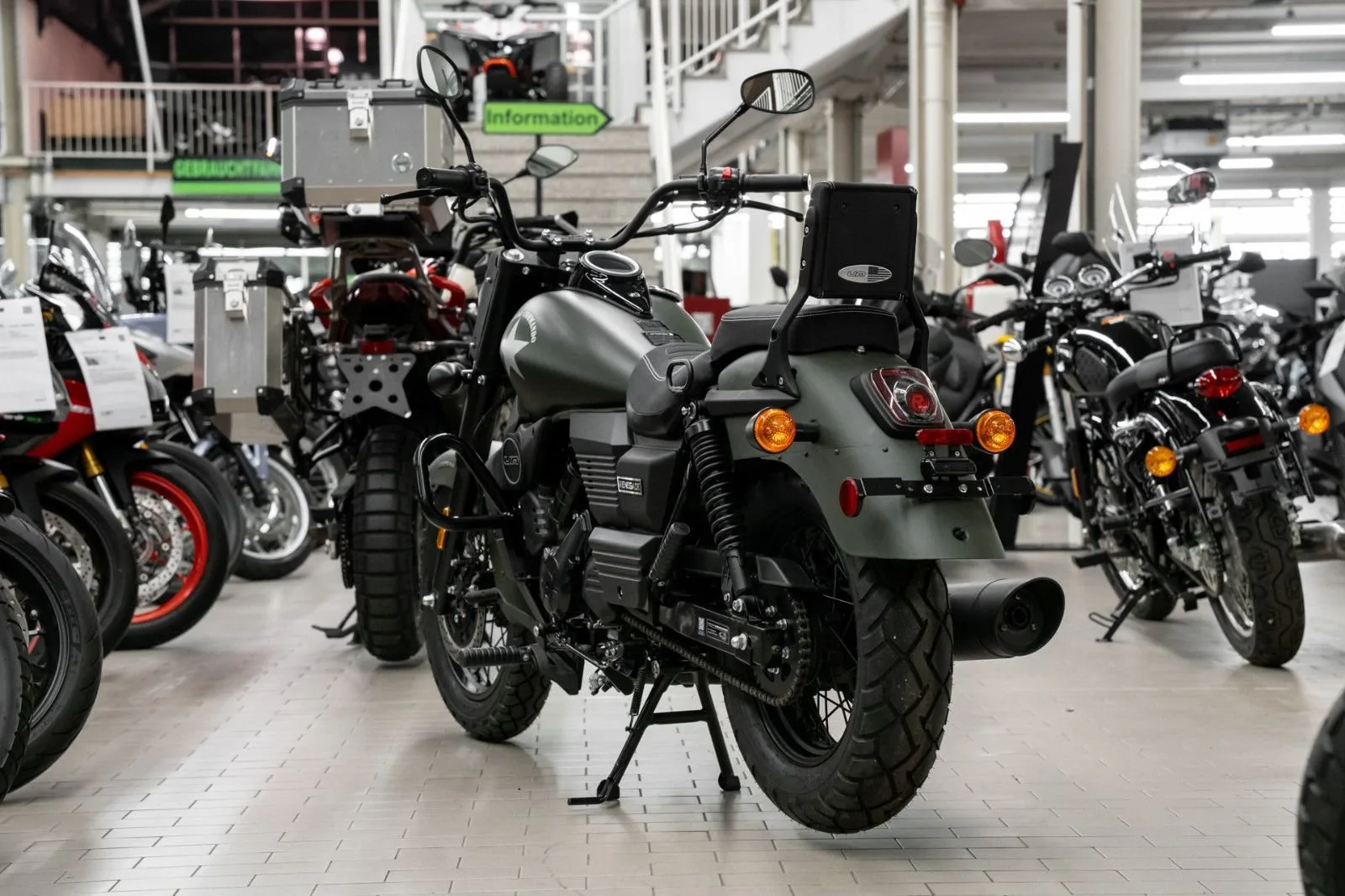 United Motors UM Renegade Commando 300