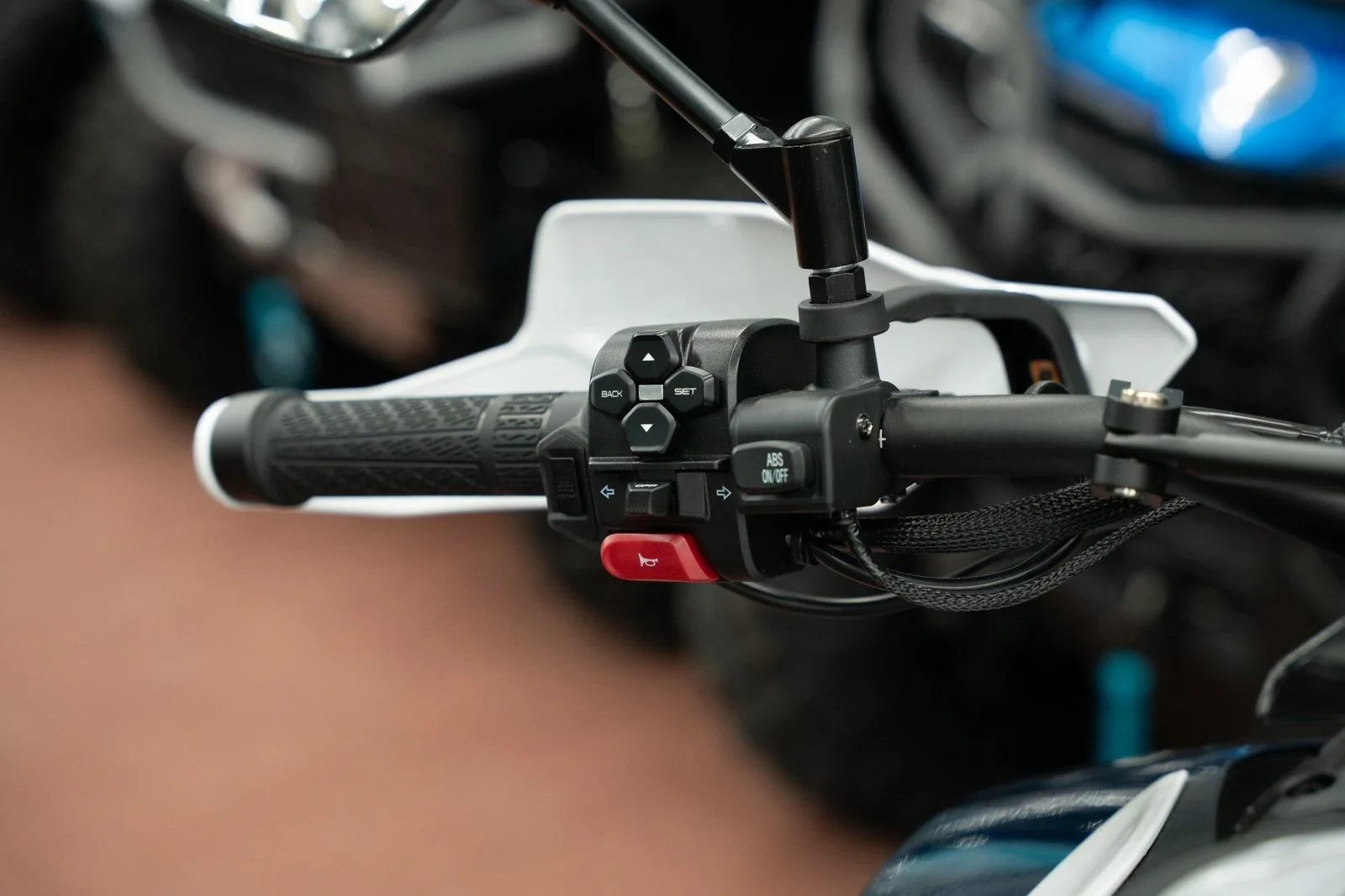 CFMOTO 700MT