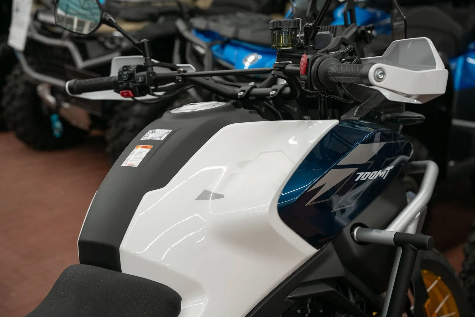 CFMOTO 700MT