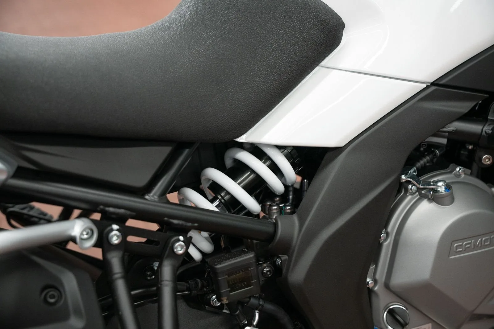 CFMOTO 700MT