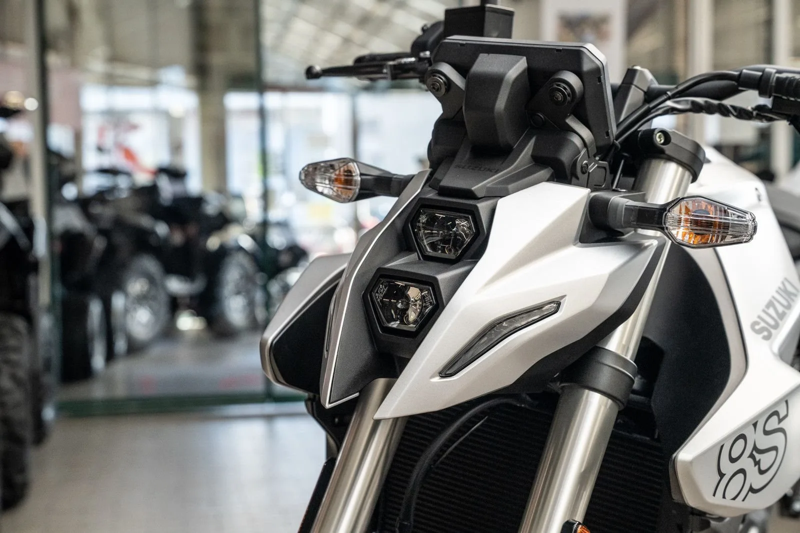 Suzuki GSX-8S