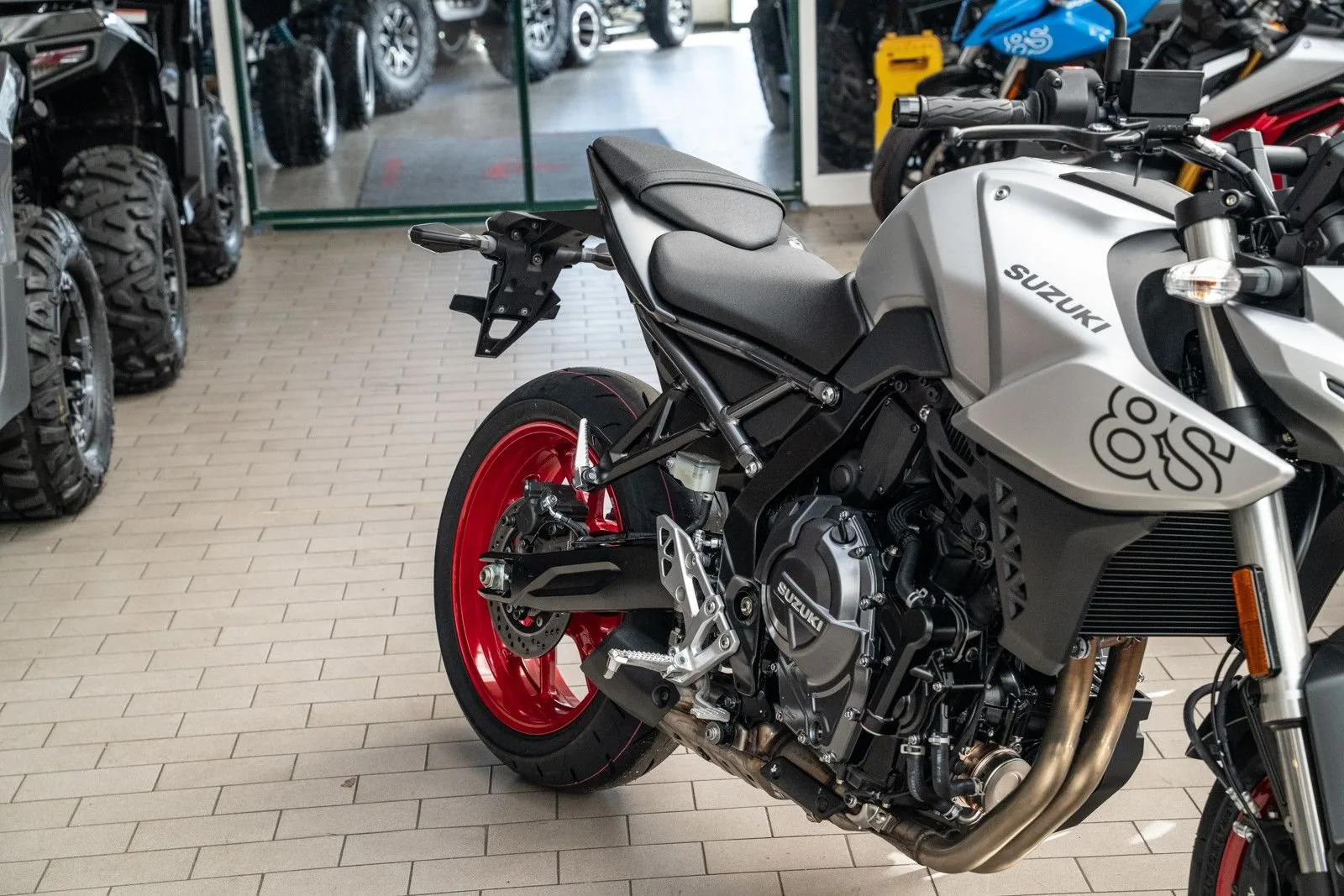 Suzuki GSX-8S