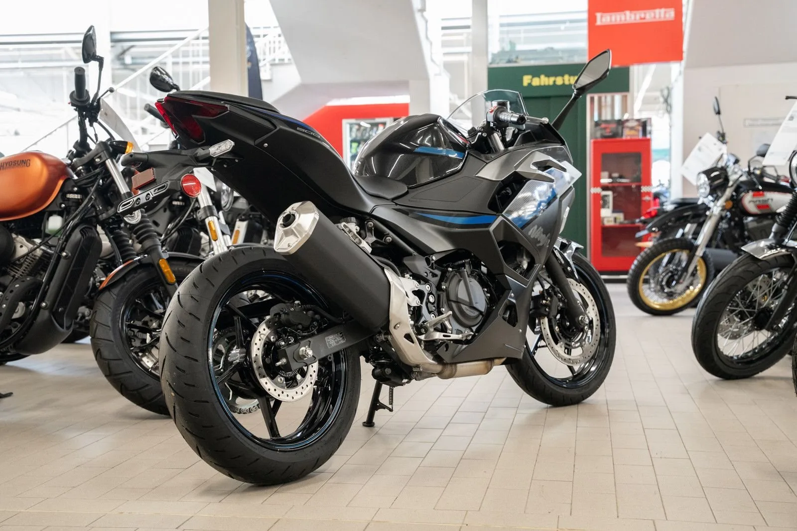 Kawasaki Ninja 500 SE