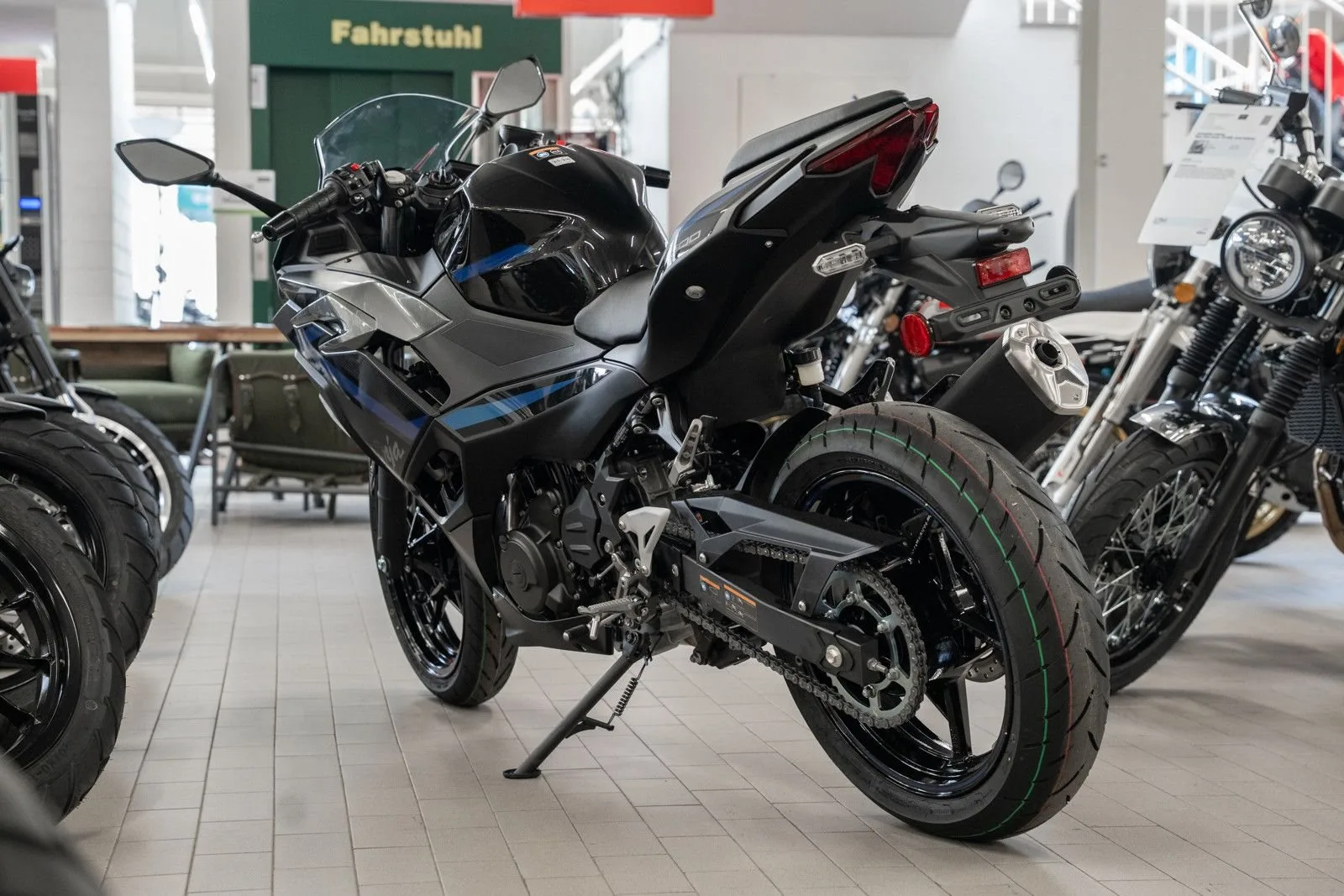 Kawasaki Ninja 500 SE