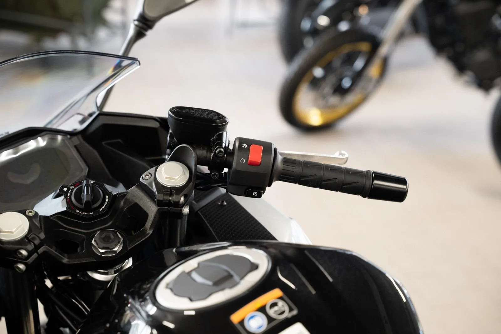Kawasaki Ninja 500 SE