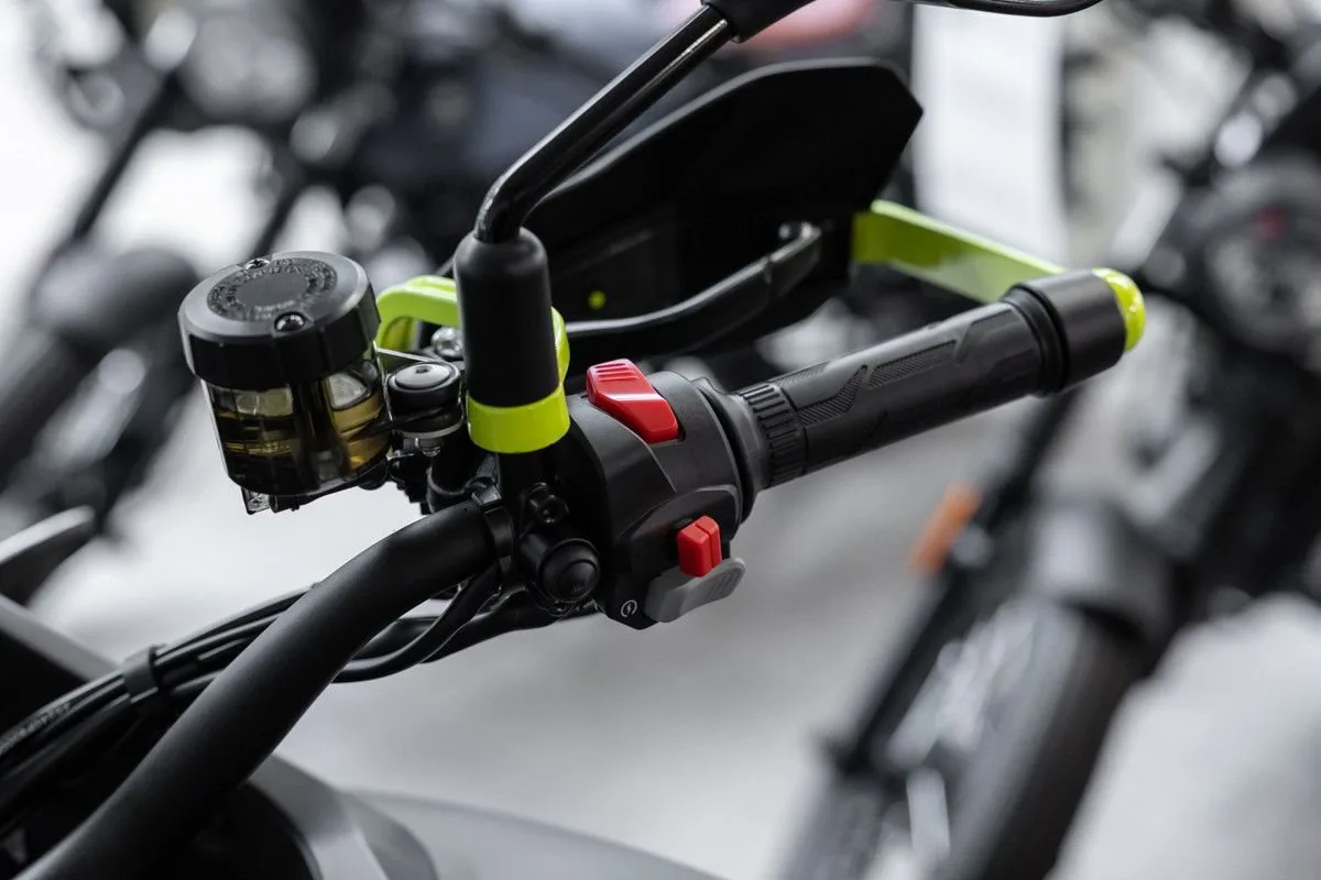 QJ Motor SVT 650 X