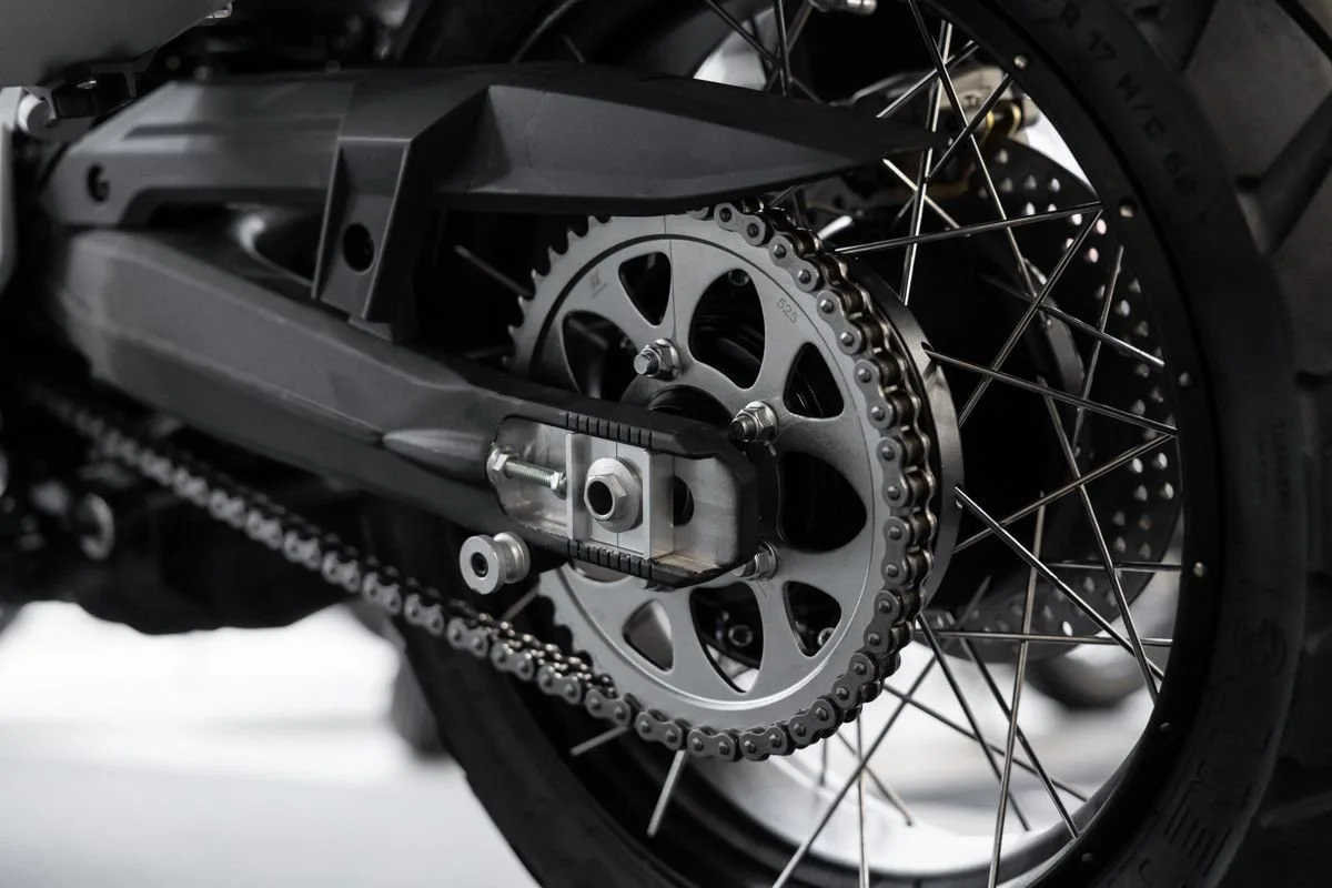 QJ Motor SVT 650 X