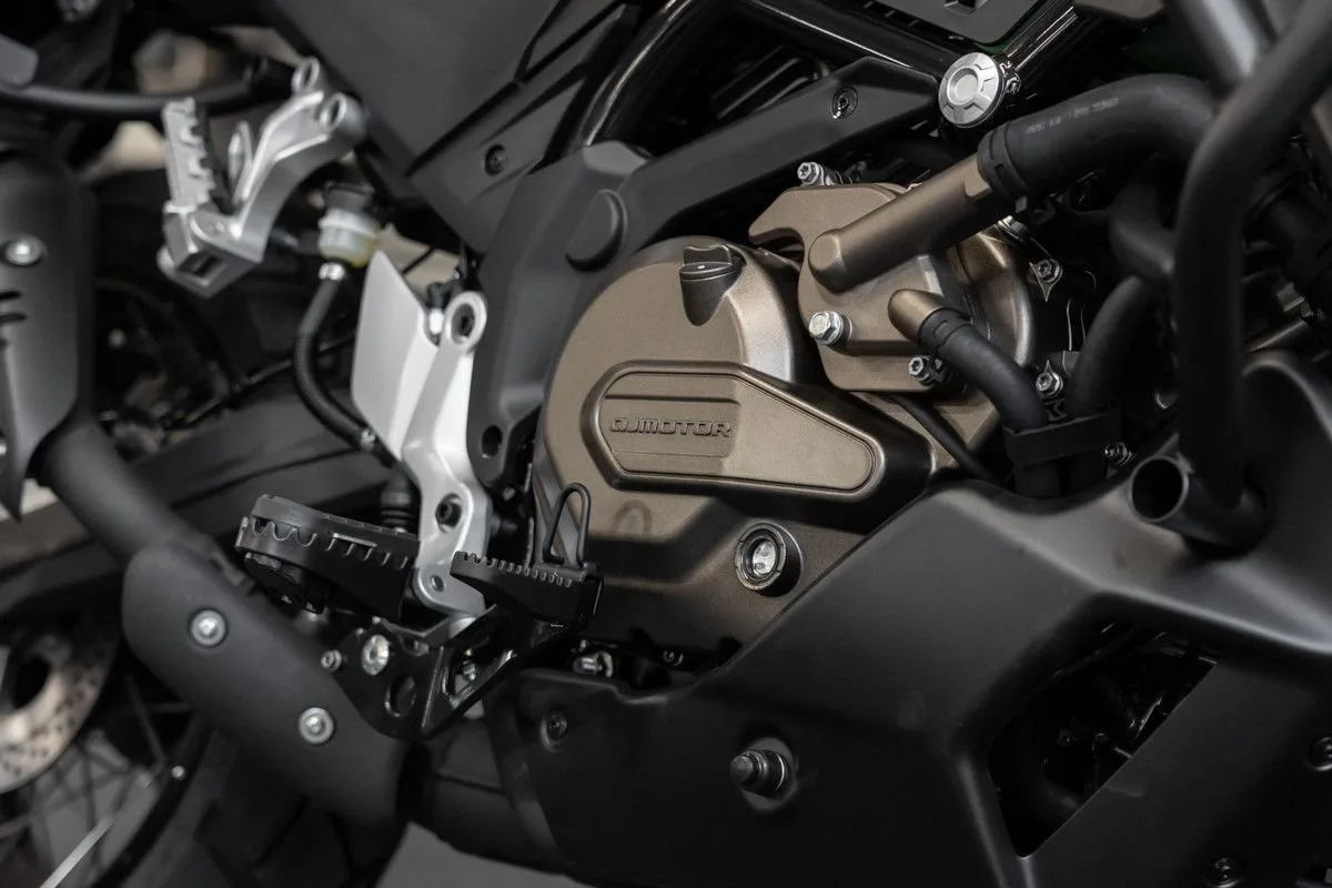 QJ Motor SVT 650 X