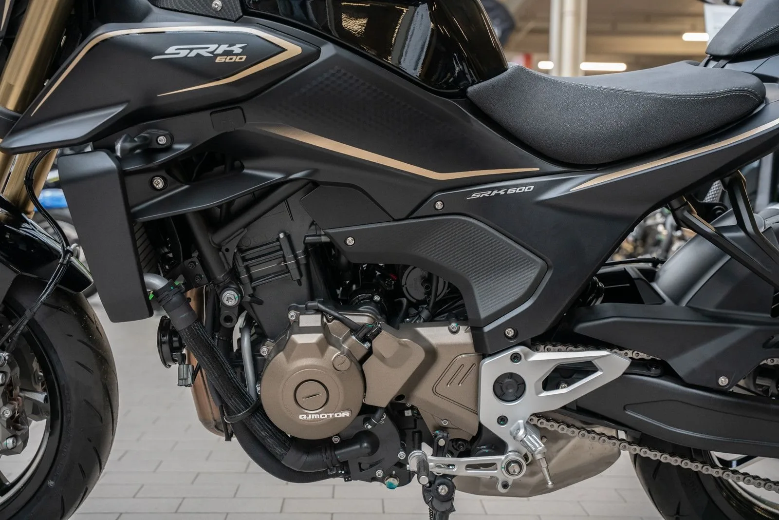 QJ Motor SRK 600 PRO
