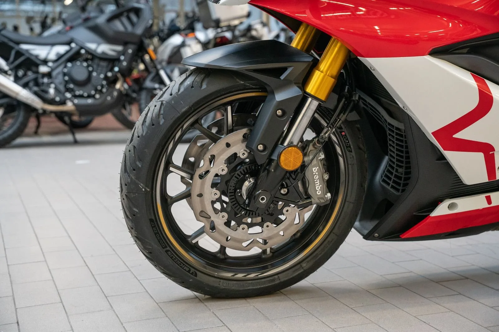 Mash Cafe Racer 125 Silver Edition