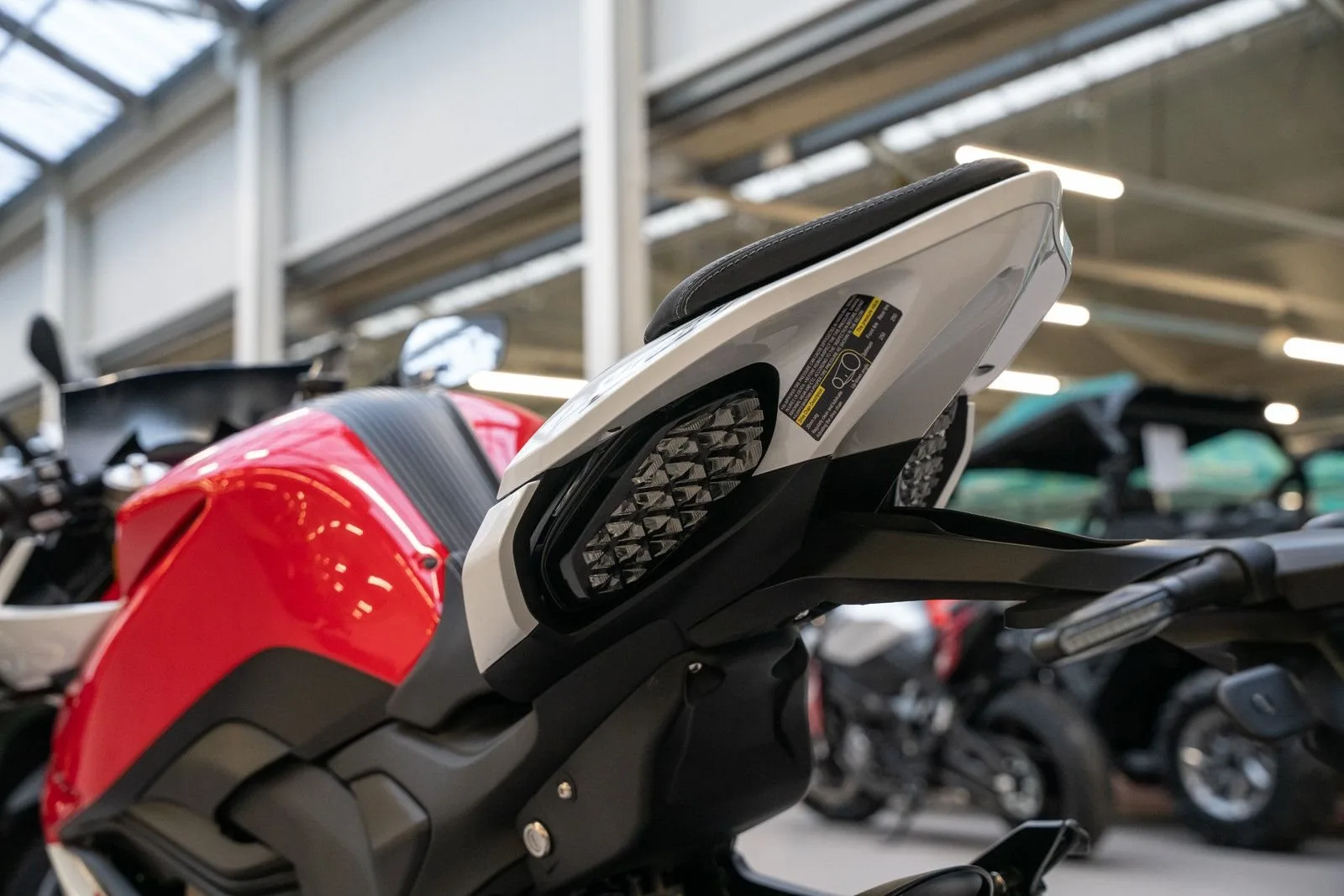Mash Cafe Racer 125 Silver Edition