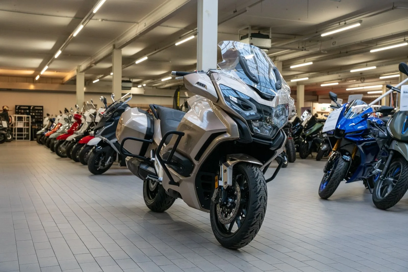Mash Cafe Racer 125 Silver Edition