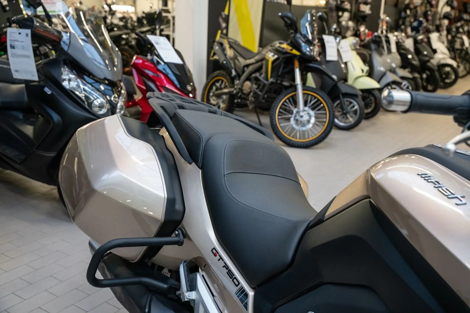 Mash Cafe Racer 125 Silver Edition