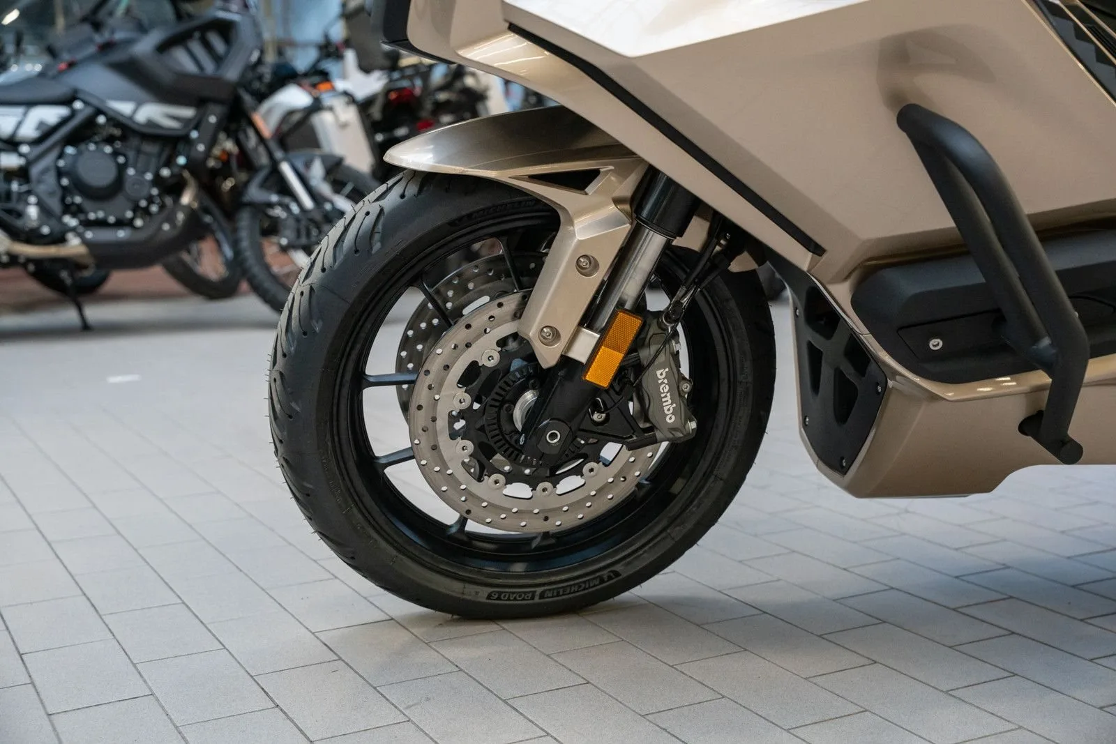 Mash Cafe Racer 125 Silver Edition