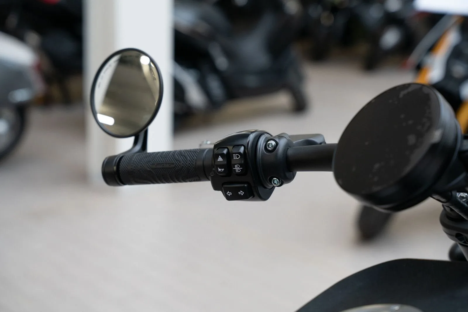 QJ Motor SRV 600V