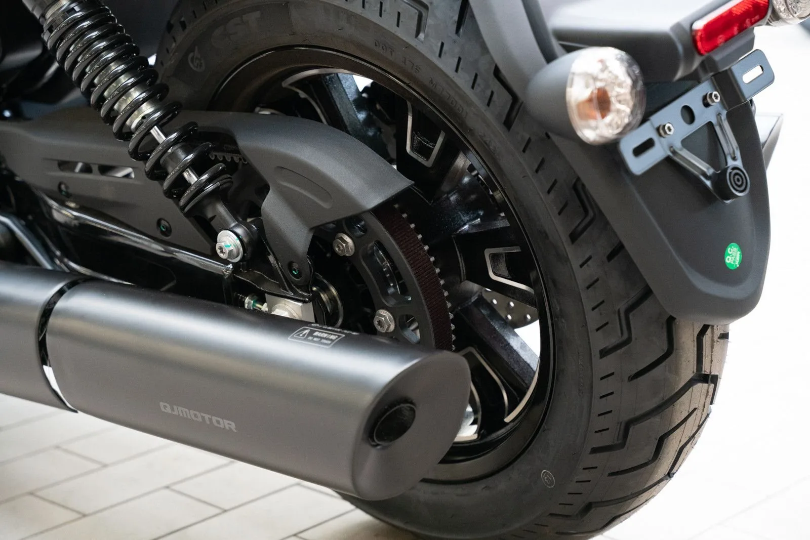 QJ Motor SRV 600V